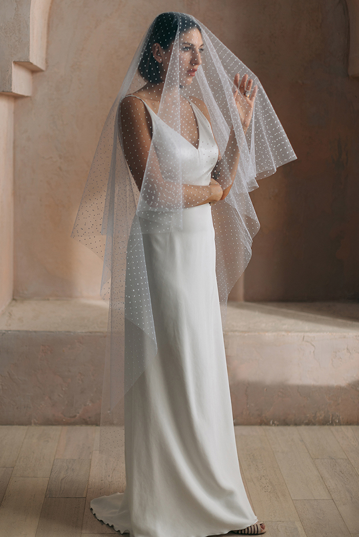 Minimalist Wedding Dresses Designs - Dressarte Paris